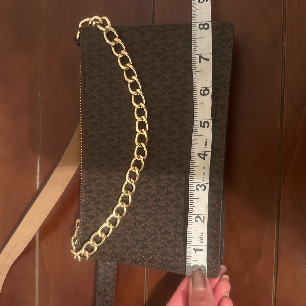 Two Michael Kors bags! One belt bag one crossbody. Black and tan - Picture 4 of 9